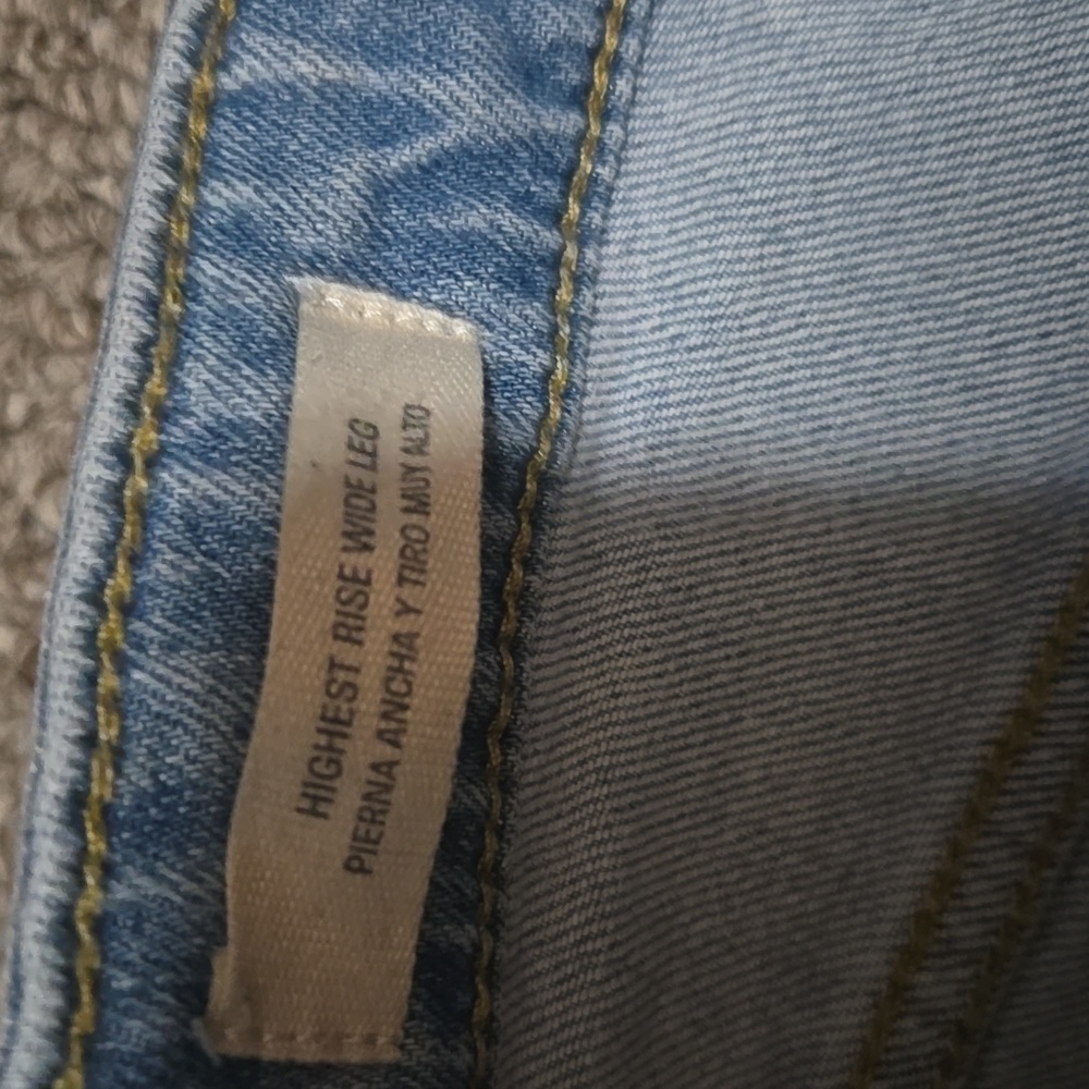 Universal Thread Highest Rise Wide Leg Jean - Picture 4 of 5